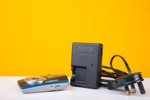 Load image into Gallery viewer, Olympus Mju 700 Digicam Vintage Digital Compact Camera
