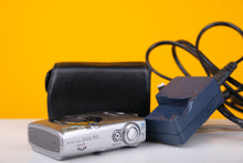 Load image into Gallery viewer, Canon IXUS 750 Digicam Vintage Compact Digital Camera
