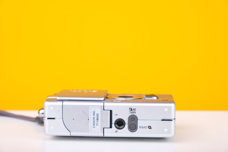 Canon  IXUS III APS Point and Shoot Film Camera Boxed
