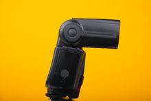 Load image into Gallery viewer, Yongnuo Speedlite YN565EX Camera Flash Boxed
