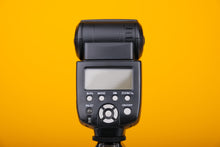 Load image into Gallery viewer, Yongnuo Speedlite YN565EX Camera Flash Boxed
