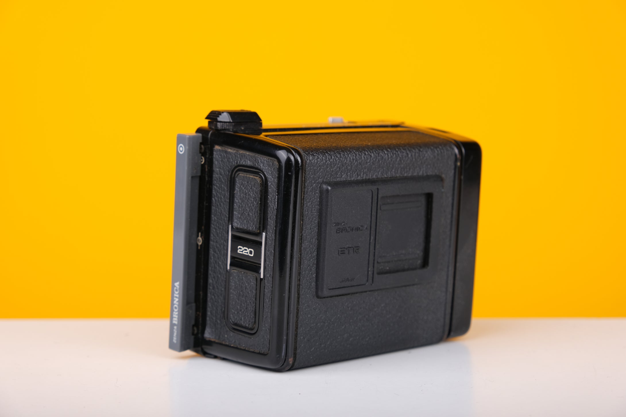 Bronica ETRS 220 Back