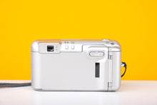 Load image into Gallery viewer, Minolta Zoom 160c 35mm Point and Shoot Film Camera
