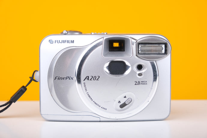 Fujifilm Finepix A202 Digicam Vintage Digital Camera