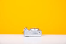 Load image into Gallery viewer, Canon Power Shot A540 Digicam Vintage Digital Camera
