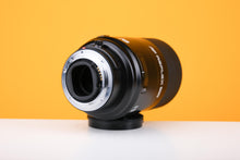 Load image into Gallery viewer, Minolta AF Reflex 500mm f/8 Lens with Case
