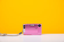 Load image into Gallery viewer, Fujifilm Z10 FD Digicam Vintage Digital Camera
