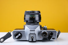 Load image into Gallery viewer, Praktica MTL5 B 35mm Film Camera with Helios 58mm f2 Prime Lens
