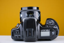 Load image into Gallery viewer, Minolta Dynax 300SI 35mm SLR Film Camera Kit with 28mm f2.8 and 70-210 f4 Lens
