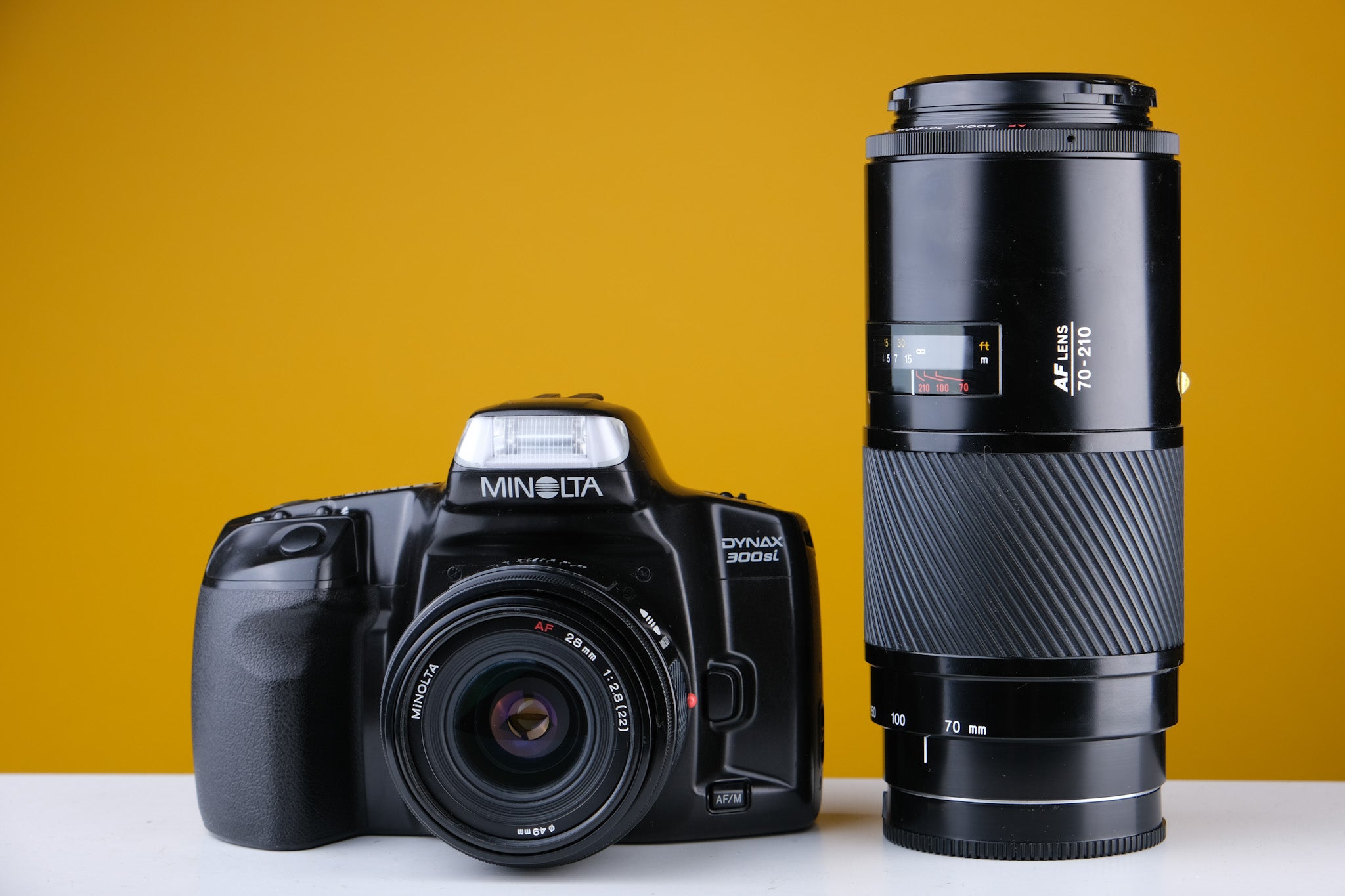 Minolta Dynax 300SI 35mm SLR Film Camera Kit with 28mm f2.8 and 70-210 f4 Lens