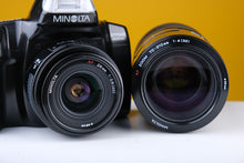 Load image into Gallery viewer, Minolta Dynax 300SI 35mm SLR Film Camera Kit with 28mm f2.8 and 70-210 f4 Lens

