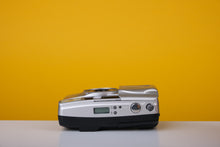 Load image into Gallery viewer, Olympus Superzoom 70G 35mm Point and Shoot Film Camera

