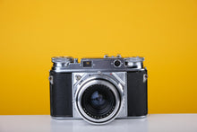 Load image into Gallery viewer, Voigtlander Prominent 35mm Rangefinder Film Camera
