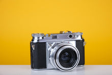 Load image into Gallery viewer, Voigtlander Prominent 35mm Rangefinder Film Camera
