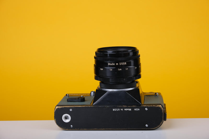 Zenit EM Grey Leather 35mm Film Camera with Helion 44M-4 Lens 58mm f/2