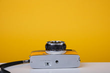 Load image into Gallery viewer, Olympus Trip 35 Vintage Film Camera with Zuiko 40mm f2.8 Lens With New Yellow Leather Skin
