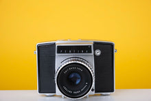 Load image into Gallery viewer, Pentina 35mm SLR Film Camera
