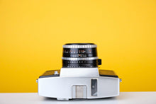 Load image into Gallery viewer, Pentina 35mm SLR Film Camera
