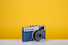 Load image into Gallery viewer, Olympus Trip 35 Vintage 35mm Film Camera with Zuiko 40mm f2.8 Lens Blue
