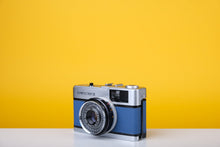 Load image into Gallery viewer, Olympus Trip 35 Vintage 35mm Film Camera with Zuiko 40mm f2.8 Lens Blue
