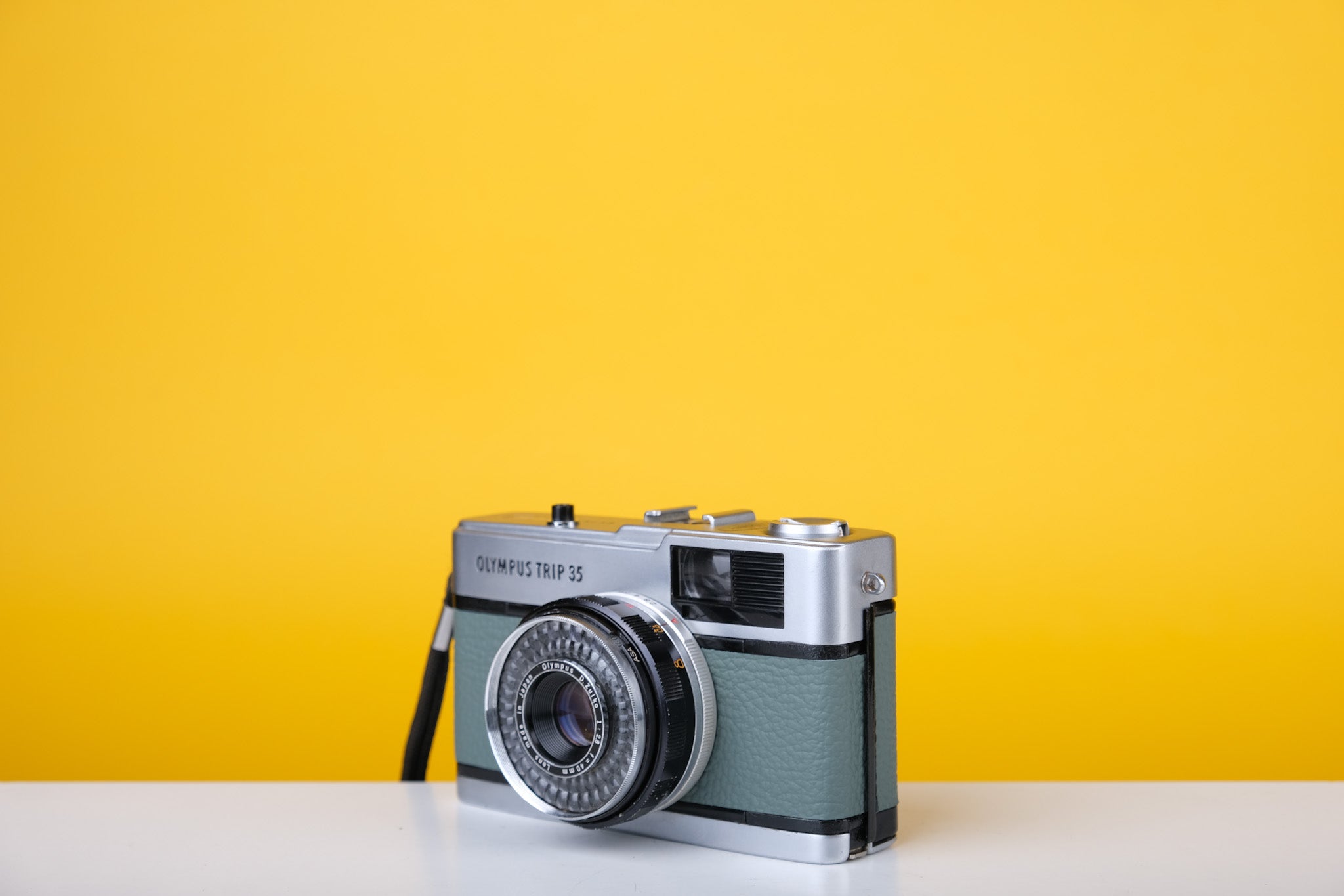 Olympus Trip 35 Vintage 35mm Film Camera with Zuiko 40mm f2.8 Lens and New Grey Leather Skin