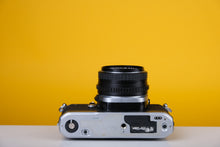 Load image into Gallery viewer, Pentax ME F 35mm SLR Film Camera with 50mm f1.7 Lens Boxed
