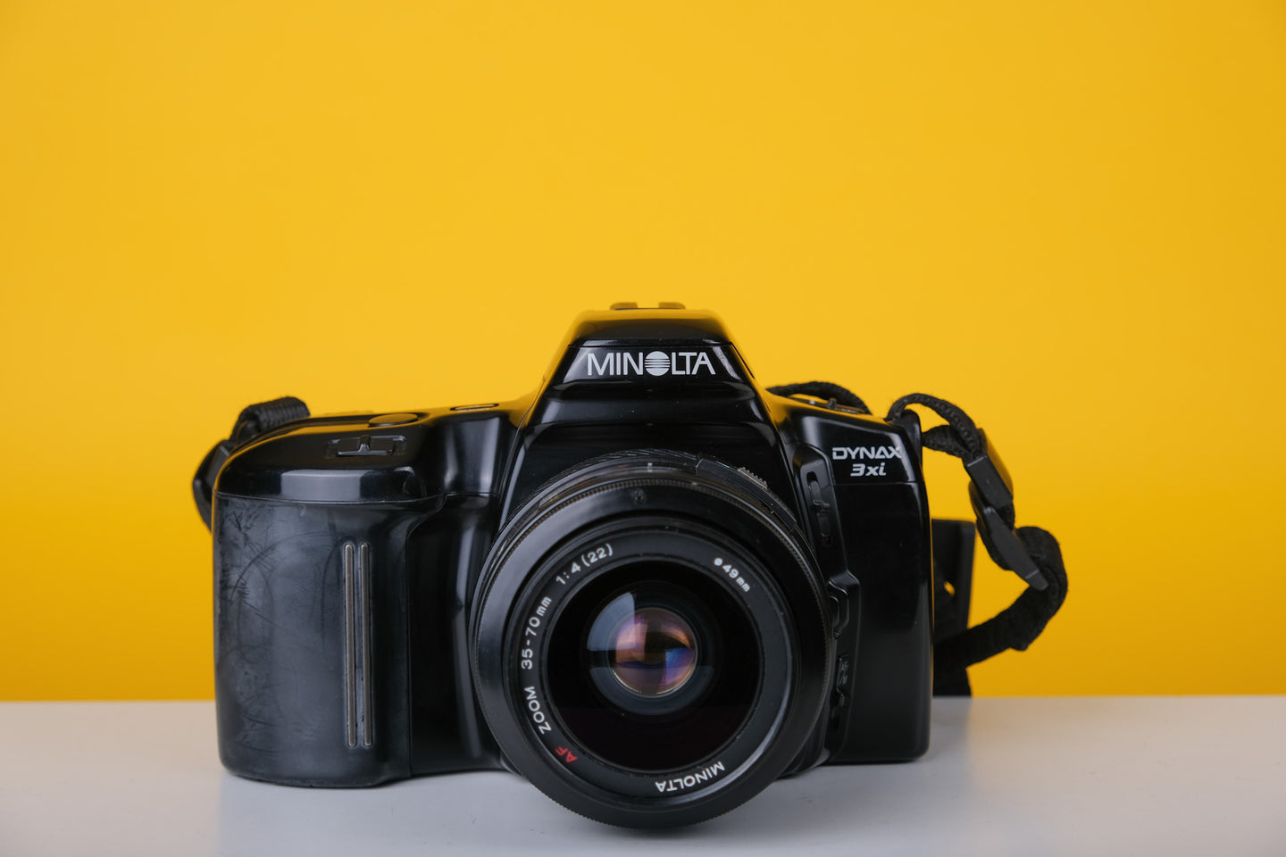 Minolta Dynax 3xi Front View