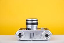 Load image into Gallery viewer, Corfield Periflex 2 35mm film camera with 45mm f3.5 Lens

