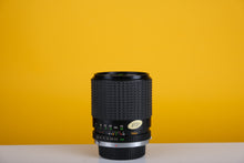 Load image into Gallery viewer, Sakar MC Zoom 35-75mm f3.5-4.8 OM Lens
