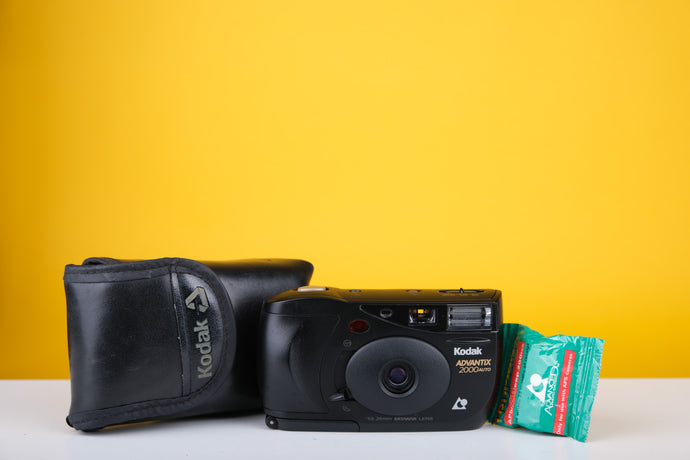 Kodak Advantix 2000 auto APS Point and Shoot Camera with One APS Film