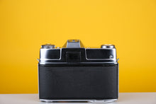 Load image into Gallery viewer, Kodak Retina Reflex III 35mm SLR Film Camera with 50mm f1.9
