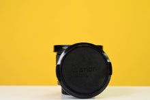 Load image into Gallery viewer, Canon New FD NFD 17mm f4 MF Wide Angle Lens
