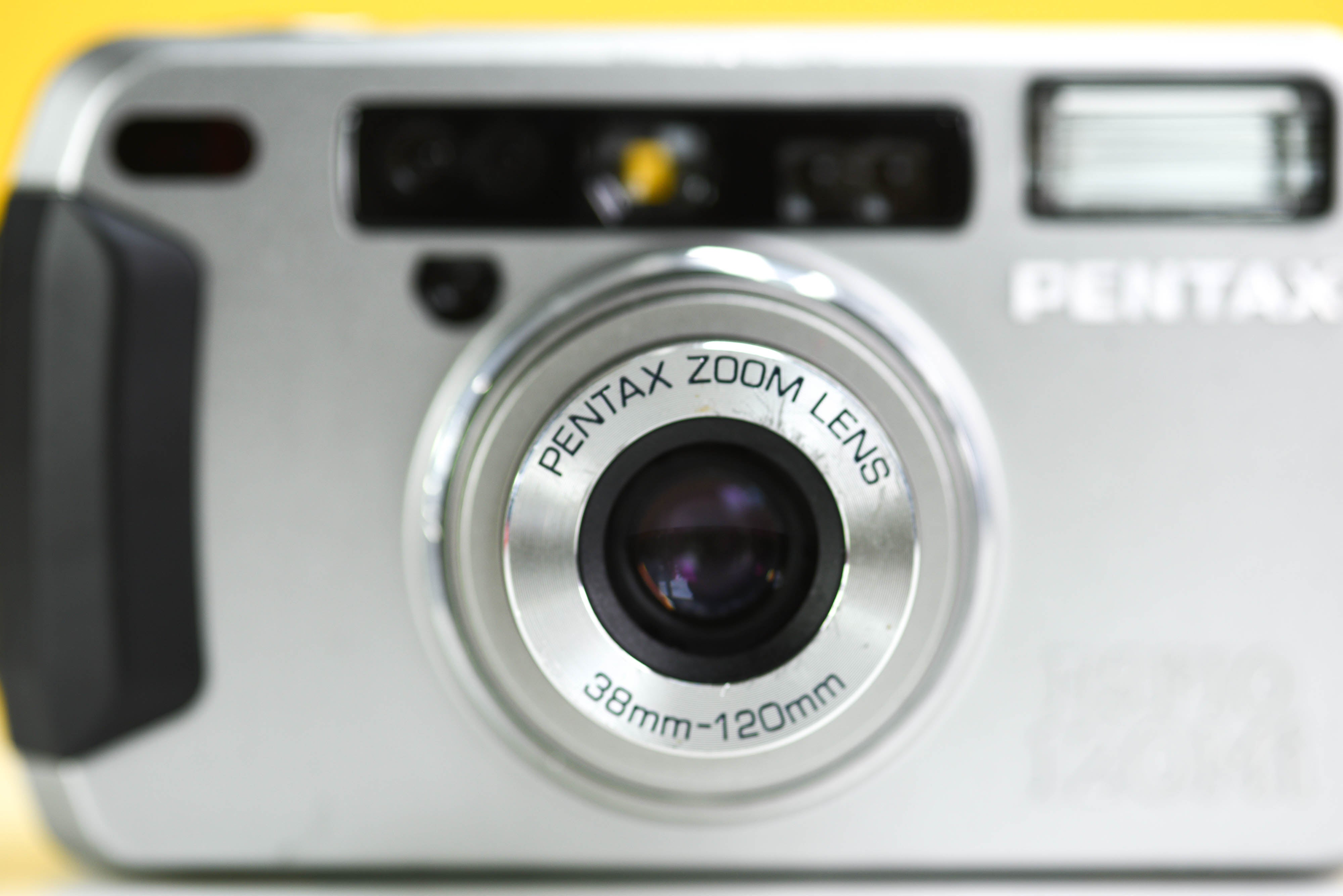 Pentax Espio 120Mi 35mm Film Camera Point and Shoot With Case