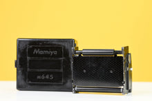 Load image into Gallery viewer, Mamiya 645 120 Roll Film Insert &amp; Case for M645J 1000s
