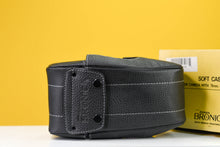 Load image into Gallery viewer, Zenza Bronica  Genuine OriginalSoft Leather Carrying  Case In Box
