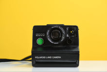 Load image into Gallery viewer, Polaroid 2000 Land Camera Instant Film Camera
