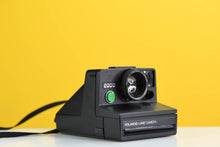 Load image into Gallery viewer, Polaroid 2000 Land Camera Instant Film Camera
