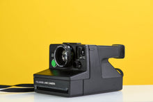 Load image into Gallery viewer, Polaroid 2000 Land Camera Instant Film Camera
