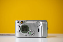 Load image into Gallery viewer, Canon Sure Shot Z155 Vintage 35mm Fim Camera (Autoboy 155/ Prima Super)
