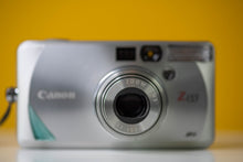 Load image into Gallery viewer, Canon Sure Shot Z155 Vintage 35mm Fim Camera (Autoboy 155/ Prima Super)
