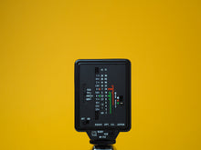 Load image into Gallery viewer, Pentax AF200S Flash
