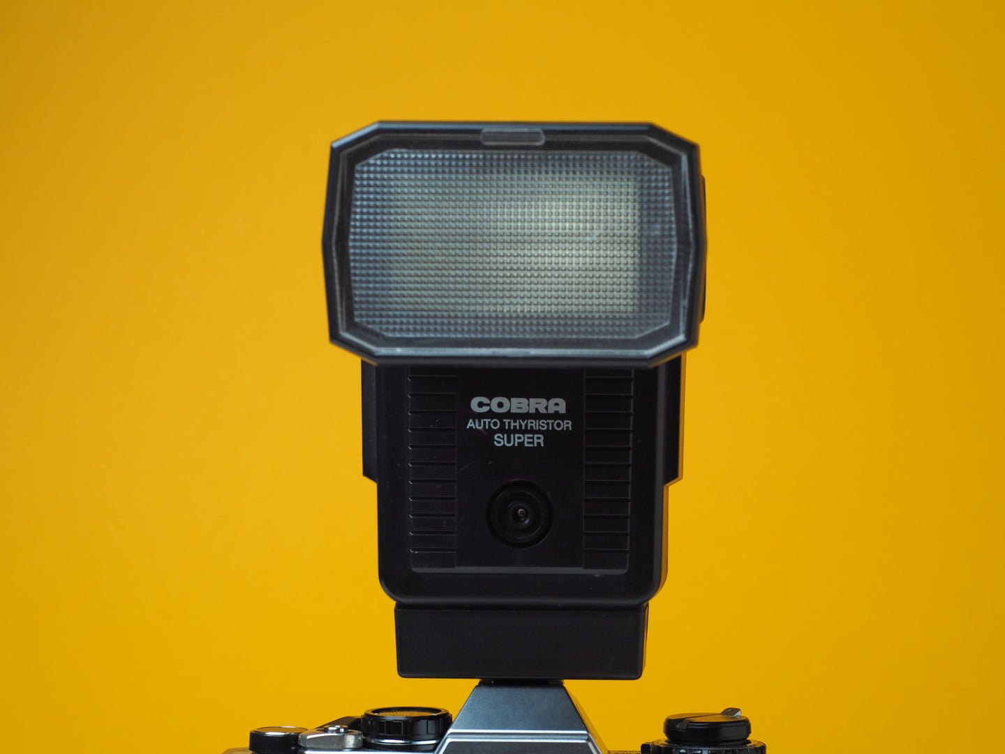 Cobra Auto Thyristor Flash
