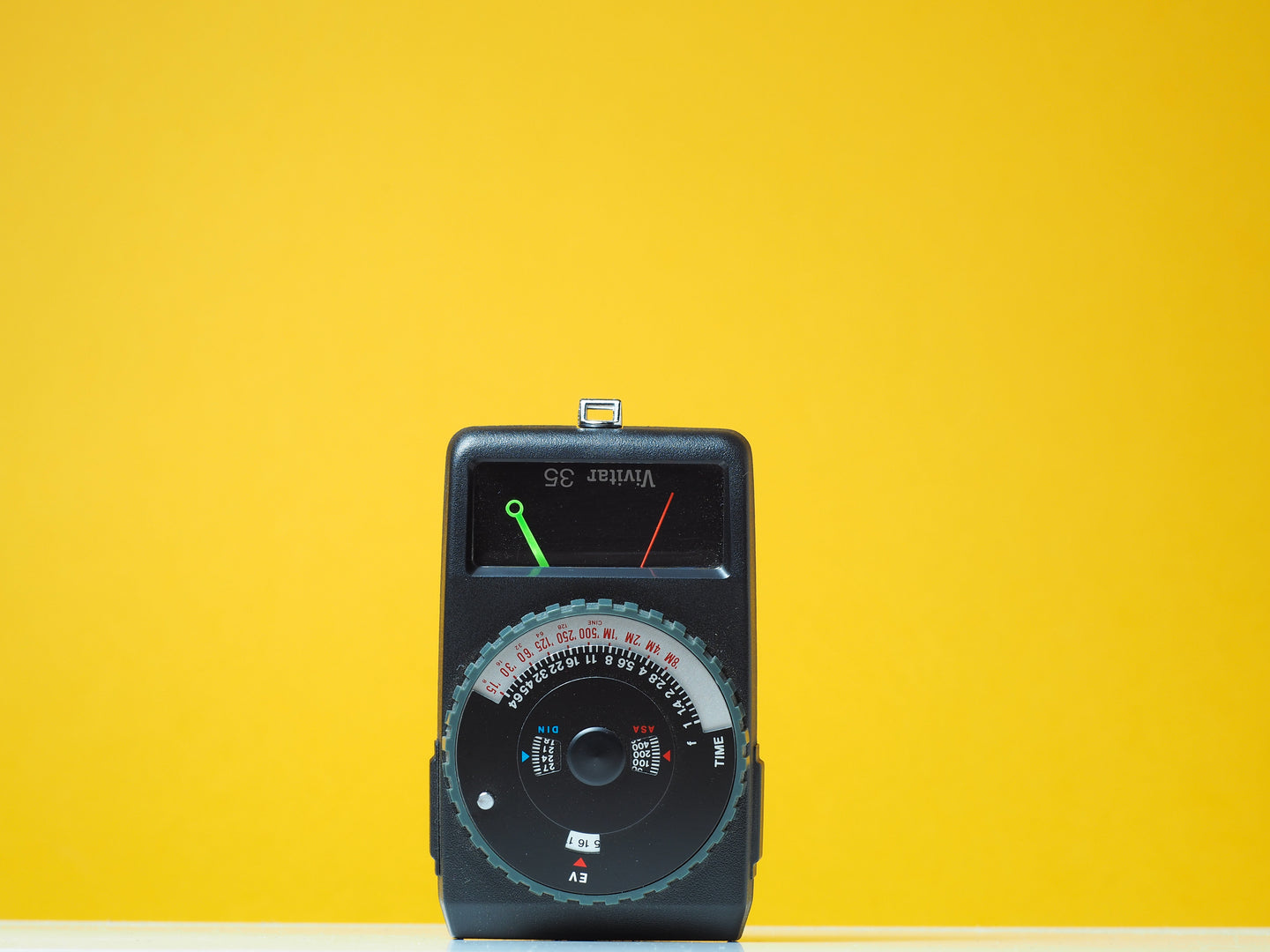 Vivitar 35 Light Meter